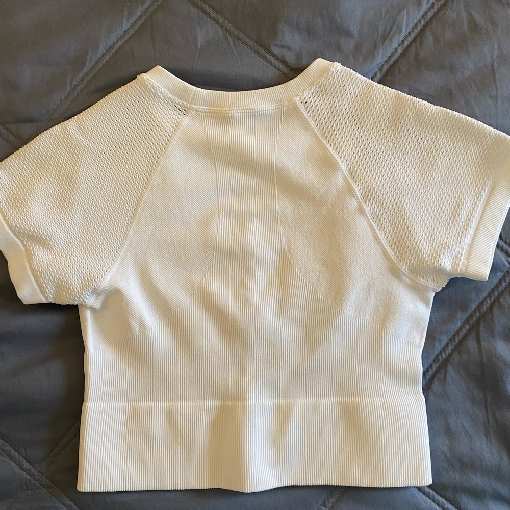 JoyLab by Target Activewear Crop Tee - Picture 2 of 4